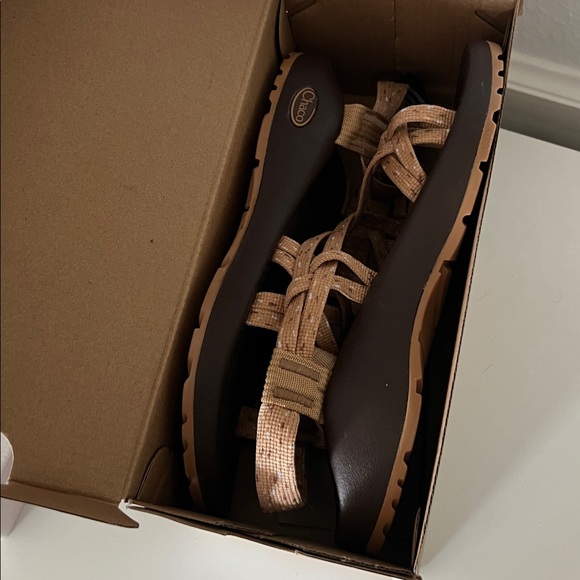 Chaco Women's Brown Strappy Sandals LIKE NEW! - Picture 6 of 6